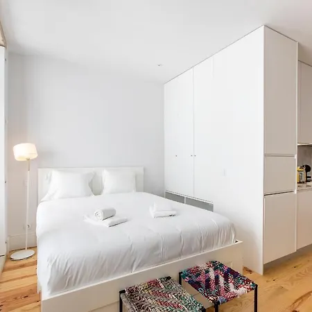 Flux Art Studio W/ Ac & Balcony By Lovelystay Porto Exterior photo